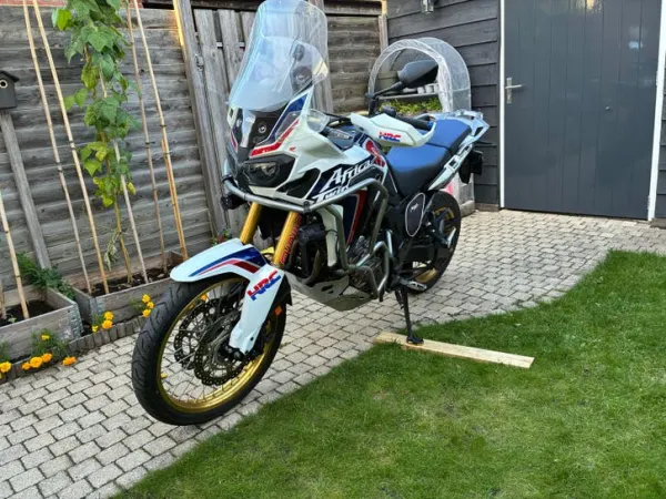 Year unknown Honda Africa Twin Adventure Sports dct - €8,900 · Bidding (1/1)