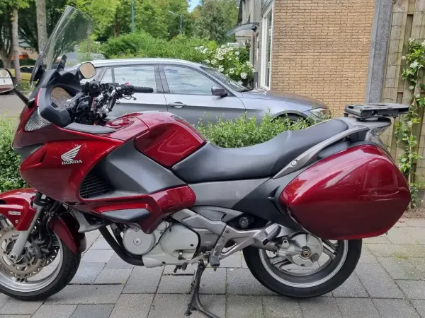 2010 Honda NT 700 - €2,900 (1/1)