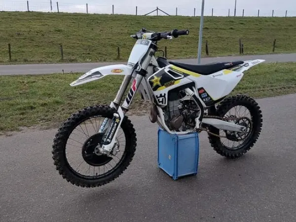 Bouwjaar onbekend Husqvarna FC 450 - € 3.950 · Bieden (1/1)