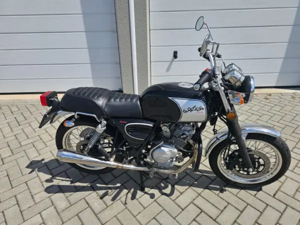 2019 Yamaha Ocral Astor 125 , 2019 Oldschool look, Moderne injectie! A1 - €1,799 · Bidding (1/1)