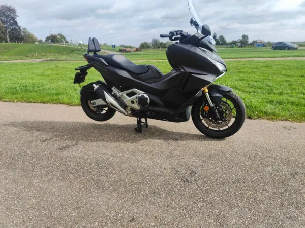 2023 Honda Forza 750 - € 10.250 · Bieden (1/1)