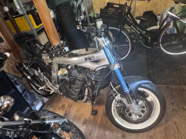 1994 Suzuki GSX 750 - Bidding (1/1)