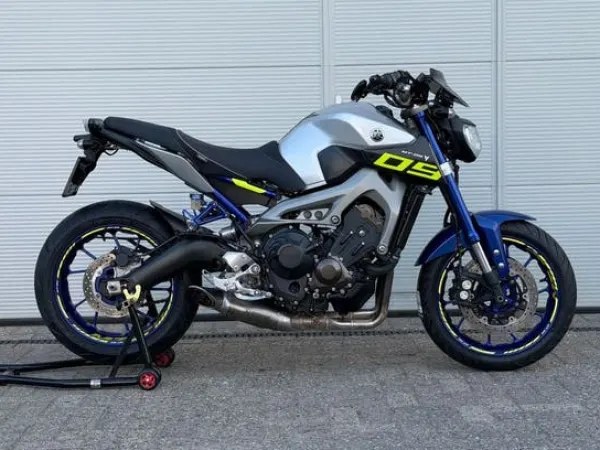 2017 Yamaha MT 09 - €7,900 · Bidding (1/1)