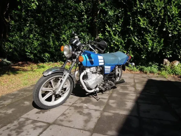 1978 Yamaha XS 360 (1978) - €950 · Bidding (1/1)