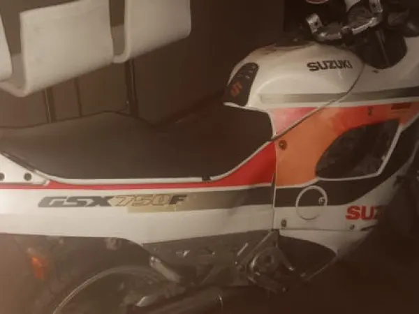 Year unknown Suzuki GSX 750 - €650 · Bidding (1/1)