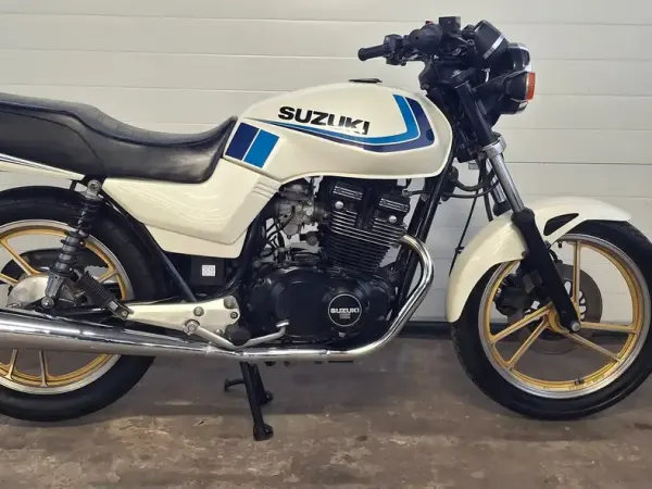 1985 Suzuki GSF 400 - €1,550 (1/1)