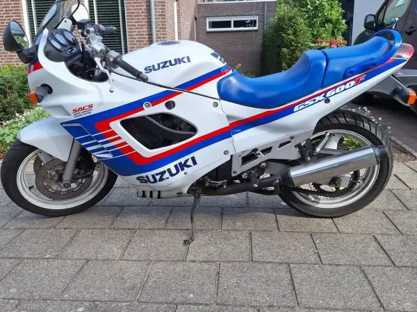 1991 Suzuki GSF 600 - € 1.150 (1/1)
