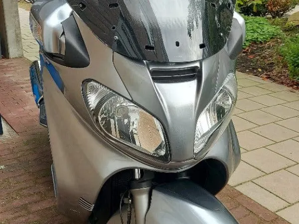 2007 Suzuki Burgman 650 Excecutive - €2,500 · Bidding (1/1)