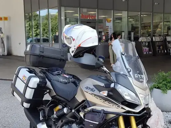 2016 Aprilia Caponord 1200 - €8,950 (1/1)
