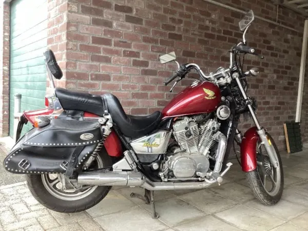 1986 Honda VT 700 - € 1.250 · Bieden (1/1)