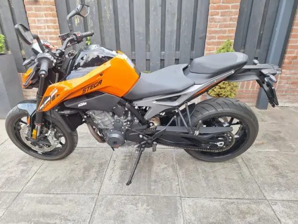 2024 KTM 790 Duke L 2024 - € 7.800 · Bieden (1/1)