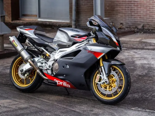 2004 Aprilia RSV - Bidding (1/1)