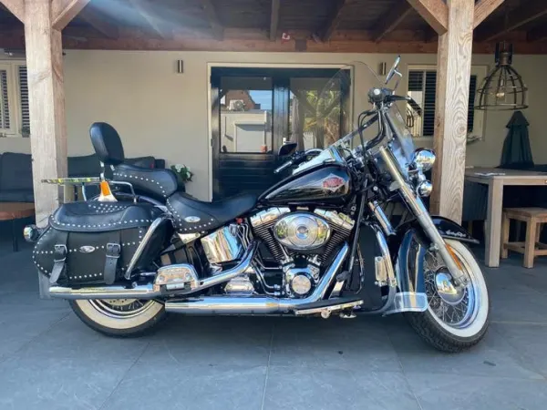 2001 Harley-Davidson Softail - € 7.750 · Bieden (1/1)