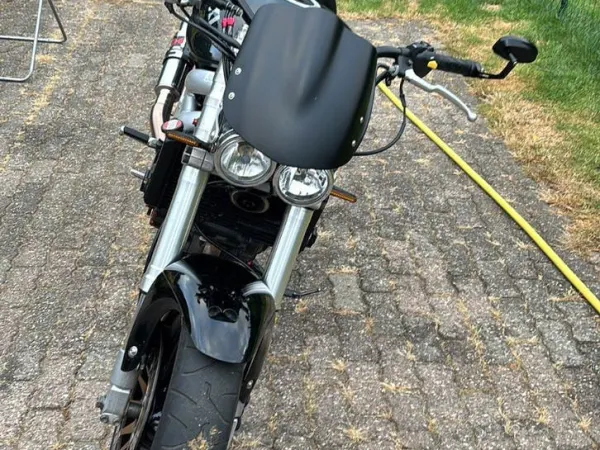 2000 Suzuki SV 650 - €1,750 (1/1)