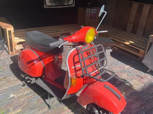 Year unknown Vespa P200E 2 Takt bj 1981 - €2,750 (1/1)