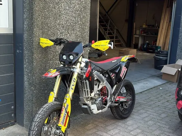 Year unknown BMW Supermotard Suzuki RMZ 450-PRIJSVERLAGING - €4,995 · Bidding (1/1)