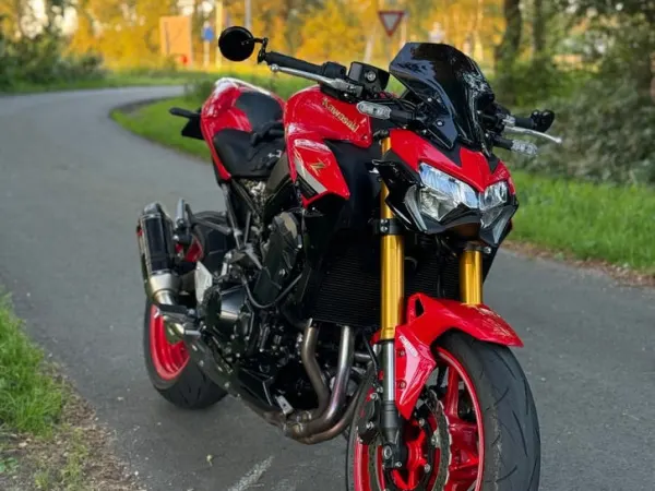 2023 Kawasaki Z900 50th Anniversary Akrapovic - €9,950 · Bidding (1/1)