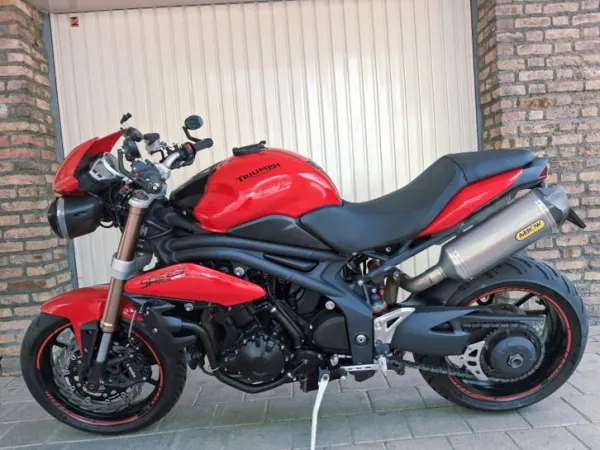 2011 Triumph Speed Triple 1050 - €5,750 · Bidding (1/1)