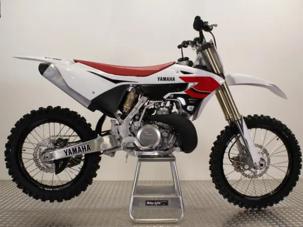 2026 Yamaha YZ 250 LC 70th Anniversary (bj 2026) - €8,999 · Bidding (1/1)