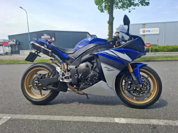 Year unknown Yamaha R1 RN22 (bj 2013) (Crossplane/ bigbang) - €8,500 (1/1)