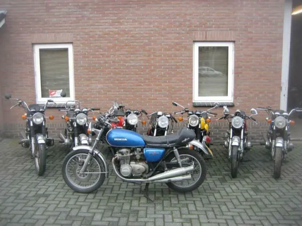 Year unknown Honda Gevraagd Alle cb Modellen CB350F CB500F CB750F CB400F CBX550 - Price on request (1/1)