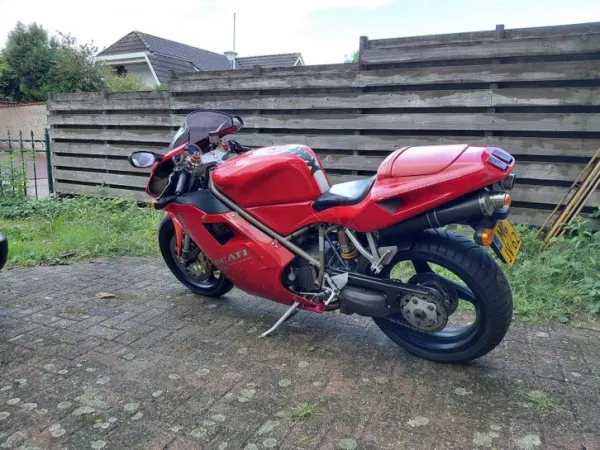 Year unknown Ducati 748 - €6,500 · Bidding (1/1)