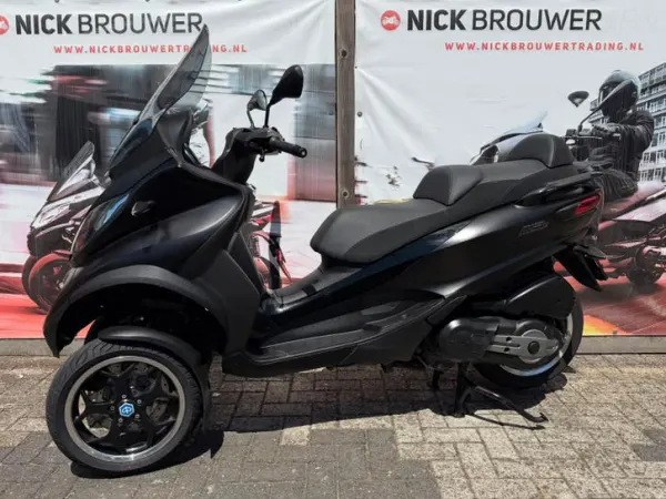 2016 Piaggio Piaggio MP3 500 ABS Sport 2016 | 32.954 km | Zeer ne - € 5.490 (1/1)
