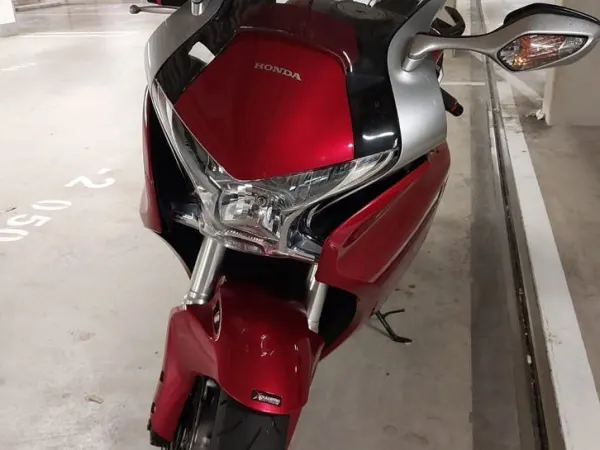 2010 Honda VFR1200F Dct-2010-32.000 km 173 pk Mooiste MP - € 6.450 · Bieden (1/1)