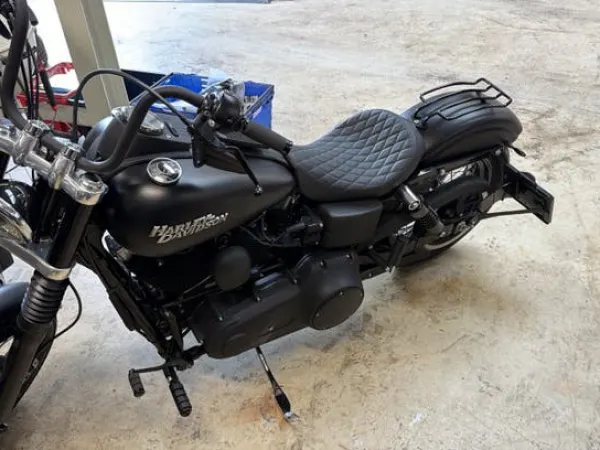 Bouwjaar onbekend Harley-Davidson Street Bob - € 12.500 · Bieden (1/1)