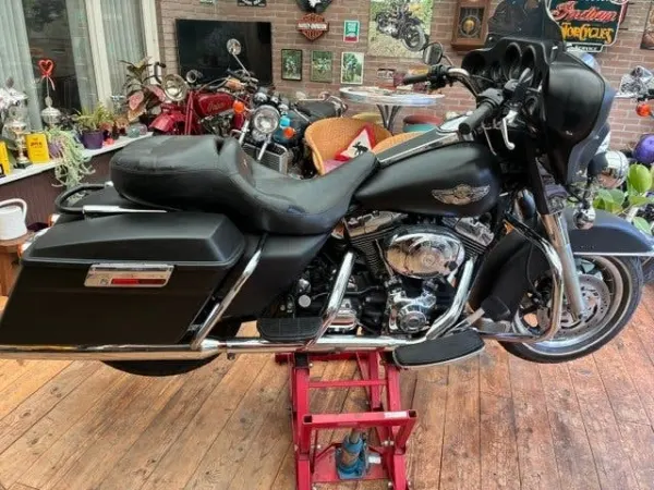 2003 Harley-Davidson Electra / StreetGlide 2003 - €5,250 · Bidding (1/1)
