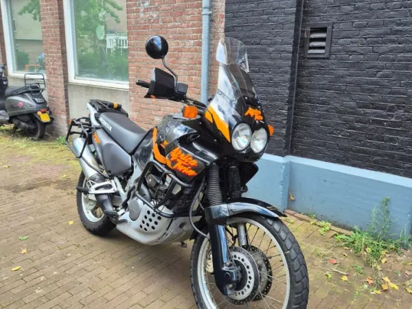 Bouwjaar onbekend Honda Africa Twin XRV 750 Lage KM stand! Veel extras! - € 4.999 · Bieden (1/1)