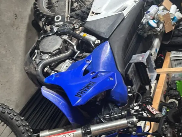 2003 Yamaha YZ450F - €2,500 · Bidding (1/1)