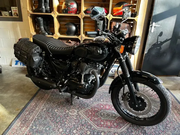 2015 Kawasaki W800 - € 6.750 (1/1)