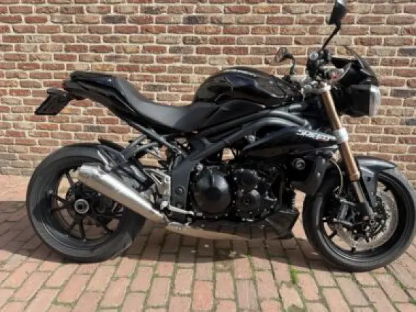 2012 Triumph Speed Triple 1050 - € 5.250 (1/1)