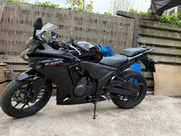 2013 Honda CBR 500 R - €4,000 · Bidding (1/1)
