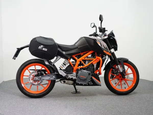 2016 KTM 390 Duke - €3,999 (1/1)