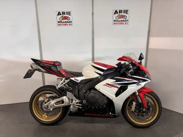 2007 Honda CBR 1000 RR (bj 2007) - €7,900 (1/1)