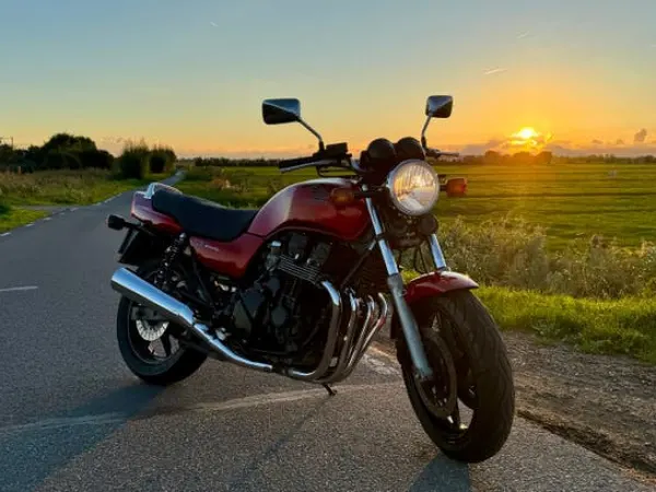 2001 Honda CB SevenFifty (CB750) 2001 - €2,000 · Bidding (1/1)