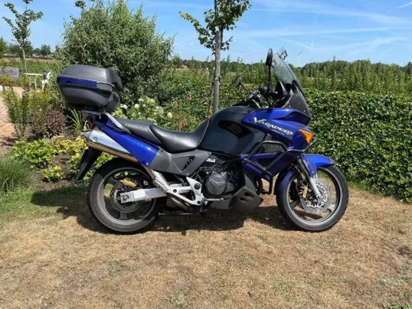 2004 Honda Varadero - € 4.200 · Bieden (1/1)