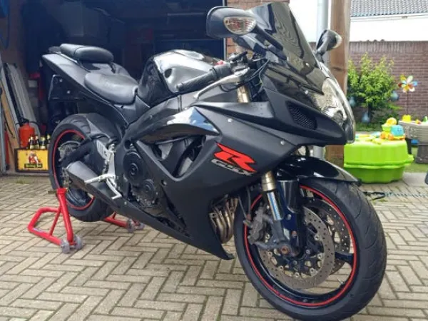2006 Suzuki GSX-R 600. Supersport - € 4.500 · Bieden (1/1)