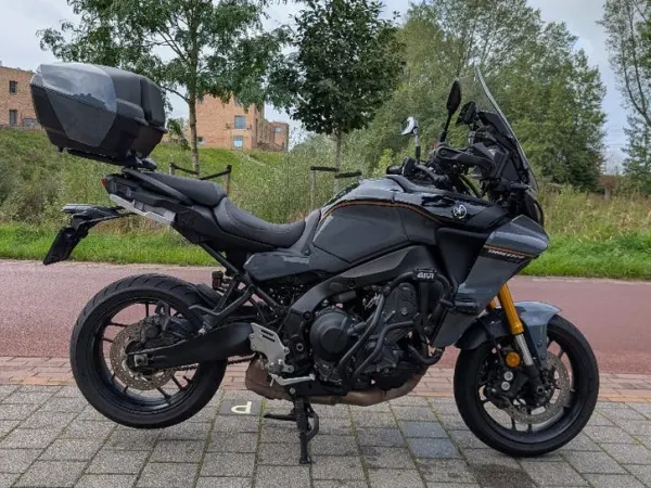 2025 Yamaha Tracer 9 GT+ Power Grey 2025 - € 16.000 · Bieden (1/1)