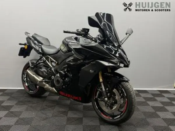 2022 Suzuki GSX-S 1000 GT - € 10.949 · Bieden (1/1)