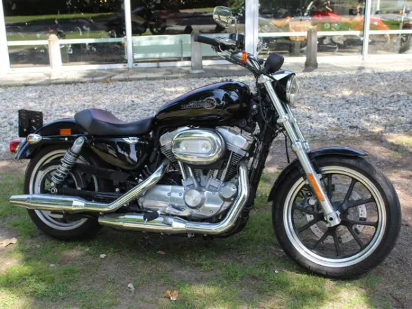 2020 Harley-Davidson Sportster XL 883 Sportster XL 883 Superlow - €8,950 · Bidding (1/1)