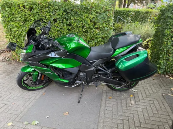 Year unknown Kawasaki 1000 - €9,999 · Bidding (1/1)