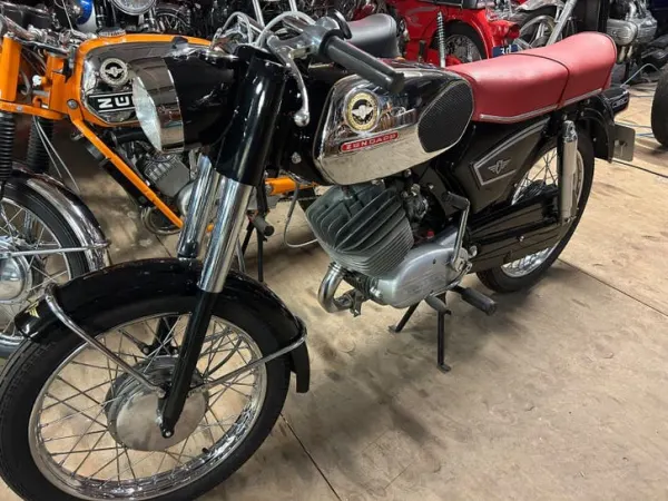 1971 Zündapp 125 cc Volledig Gerestaureerd Bieden Vanaf €7500 - Bidding (1/1)