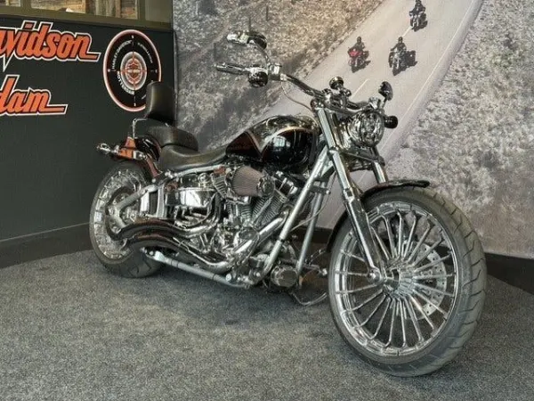 2013 Harley-Davidson Breakout - €22,990 · Bidding (1/1)