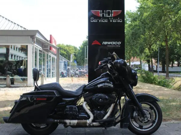 2009 Harley-Davidson Street Glide - €10,500 · Bidding (1/1)