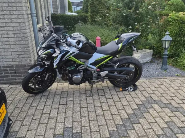 2018 Kawasaki Z900 ABS | 2018 | 9.200 km | LeoVince - € 8.500 · Bieden (1/1)