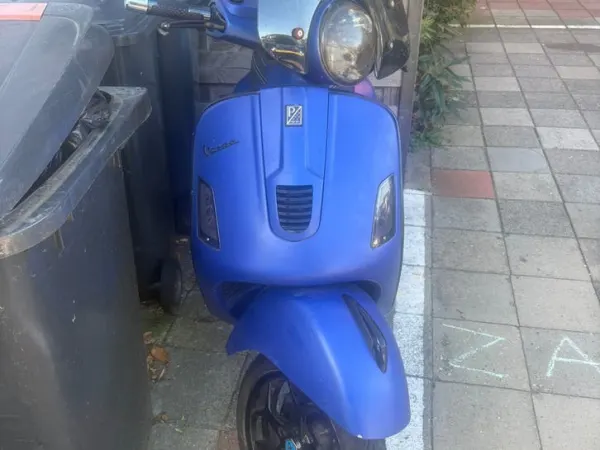 2009 Vespa GTS 300 - €2,995 (1/1)