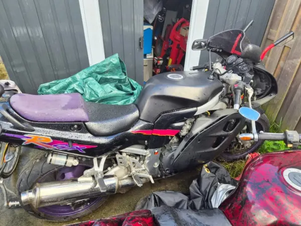 1993 Suzuki GSX-R 1100 - €1,700 · Bidding (1/1)